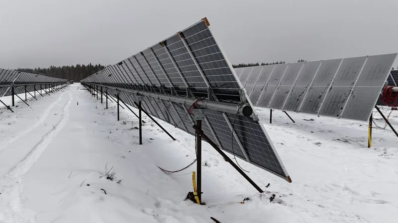 Fondazioni a pali a vite per parchi fotovoltaici